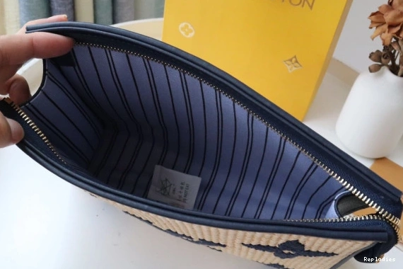 Cheap Raffia Toiletry LOUIS VUITTON Pouch Monogram 0806